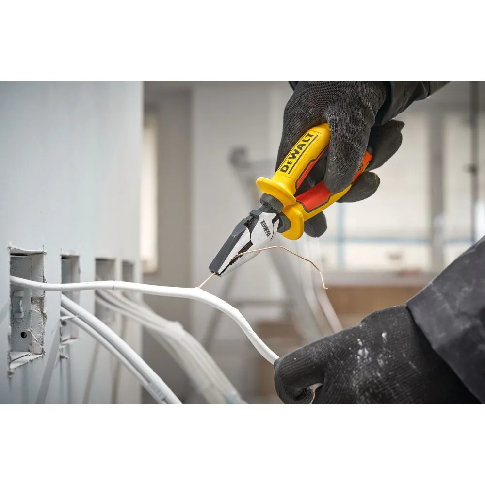 Комбинированные плоскогубцы DEWALT DWHT82810-0, с токоизолирующими рукоятками, 16 см