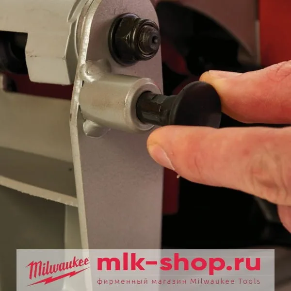 Отрезная пила по металлу Milwaukee CHS 355