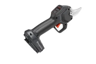Аккумуляторные садовые ножницы Husqvarna Aspire™ PS30X-P4A — фото производителя