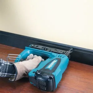 Газовый гвоздезабивной пистолет Makita GF600SE — фото производителя