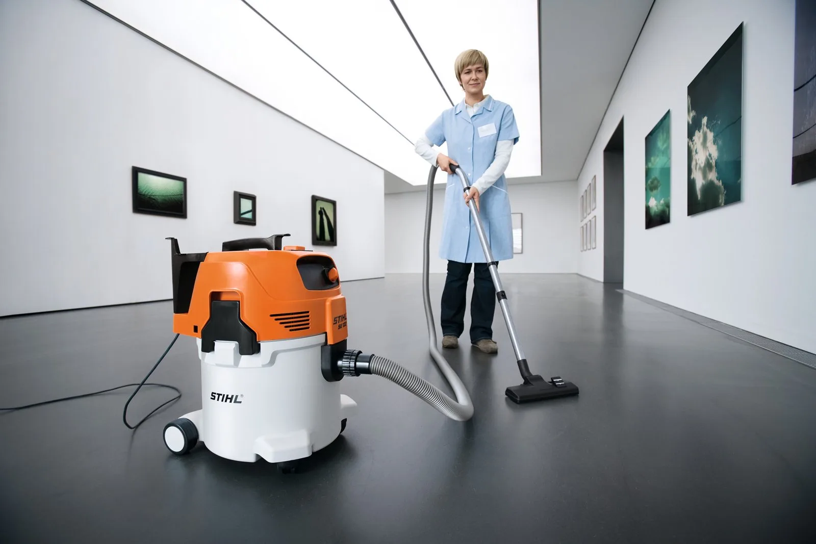 Пылесос для влажной и сухой уборки STIHL SE 122 — фото производителя