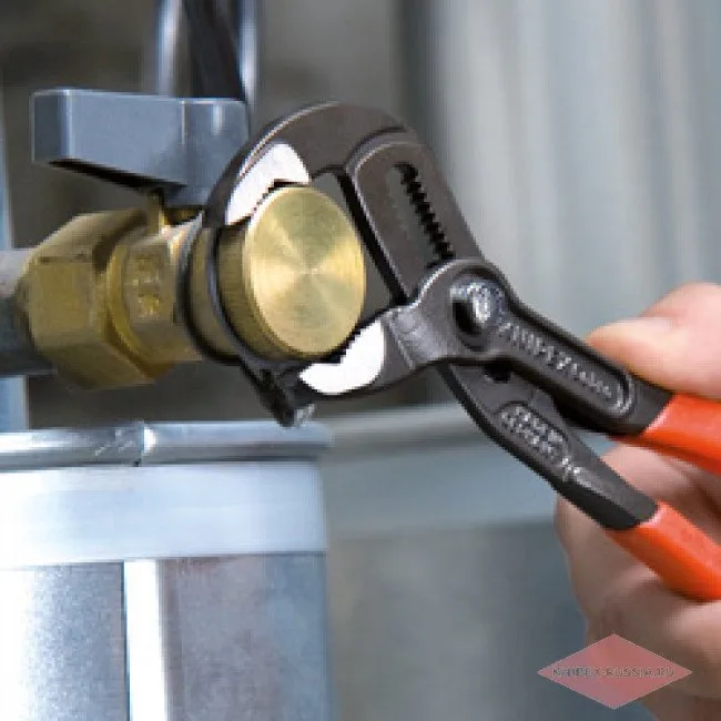 Высокотехнологичные сантехнические клещи Cobra® Knipex KN-8701150SB — фото производителя