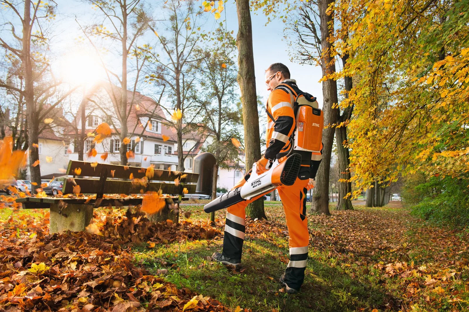 Аккумуляторная воздуходувка STIHL BGA 100 — фото производителя