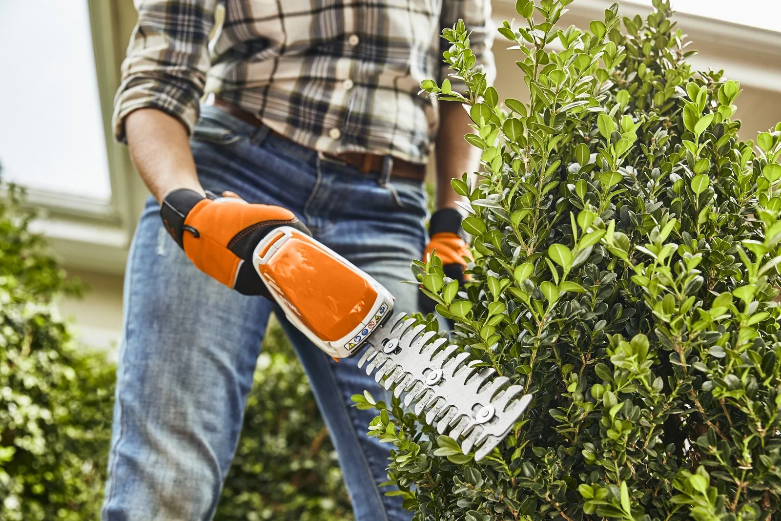 Аккумуляторные ножницы для кустарника STIHL HSA 26 — фото производителя