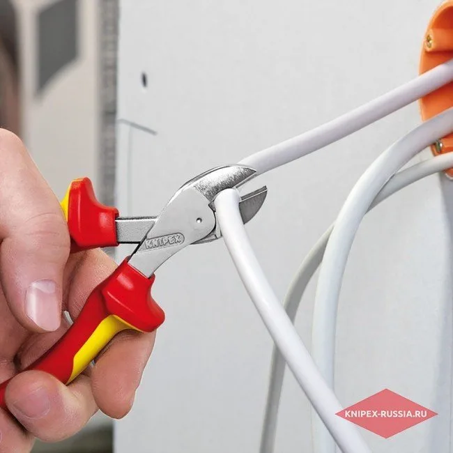 Компактные кусачки боковые X-Cut® Knipex KN-7305160SB — фото производителя