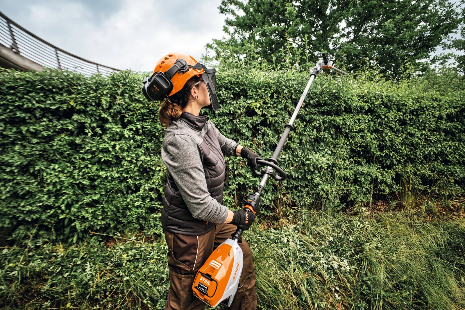 Аккумуляторный кусторез STIHL HLA 140 B — фото производителя