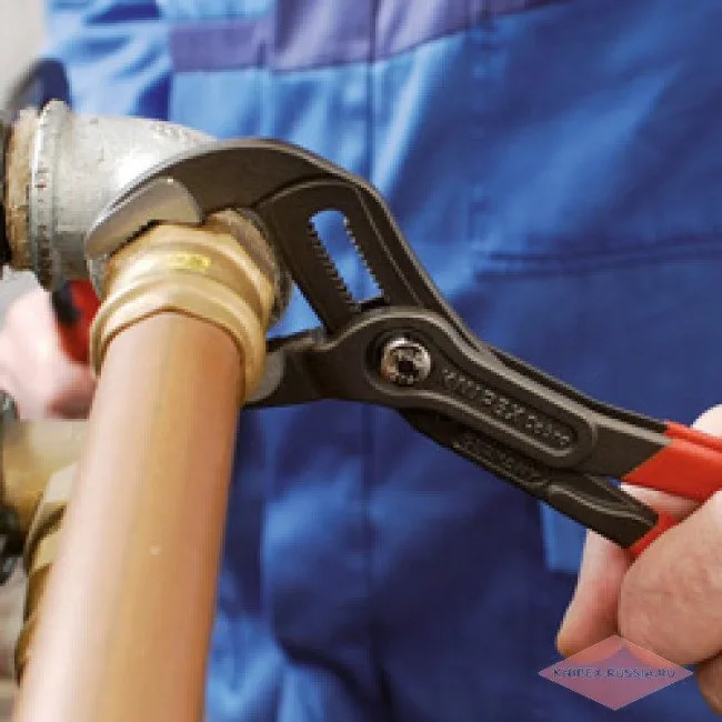 Высокотехнологичные сантехнические клещи Cobra® Knipex KN-8701150 — фото производителя
