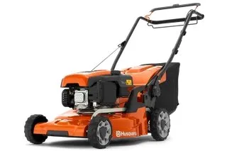 Самоходная газонокосилка Husqvarna LC 247S — фото производителя