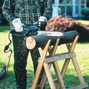 Электрическая цепная пила Makita UC3520A — фото производителя