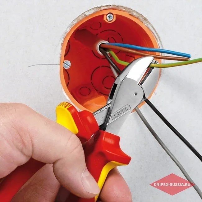 Компактные кусачки боковые X-Cut диэлектрические Knipex KN-7306160TBK — фото производителя