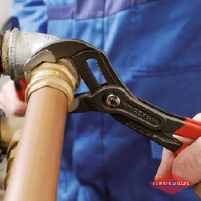 Высокотехнологичные сантехнические клещи Cobra Knipex KN-8702300 — фото производителя