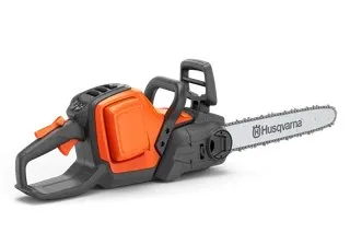 Аккумуляторная цепная пила Husqvarna 242i with battery and charger — фото производителя