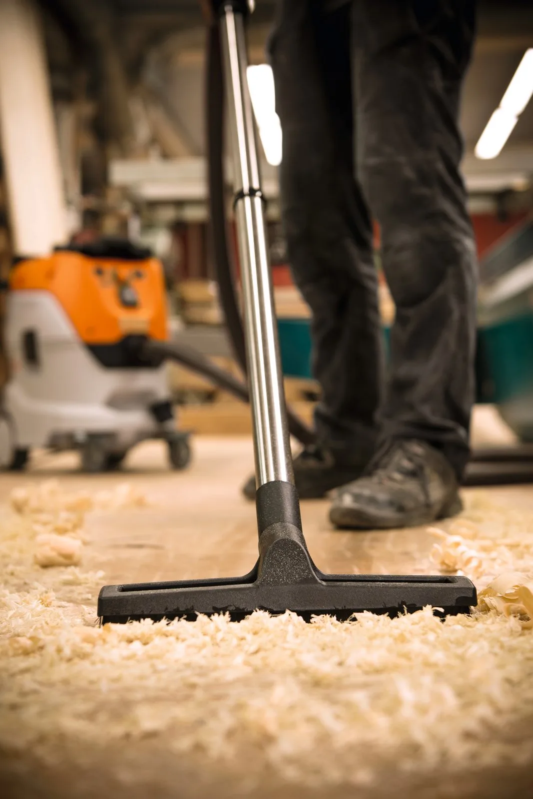 Электронный пылесос для влажной и сухой уборки STIHL SE 133 ME — фото производителя